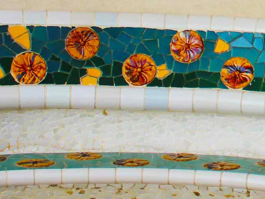 Antoni Gaudi, Güell Park bench mosaic, photo by Wiesław Sadurski